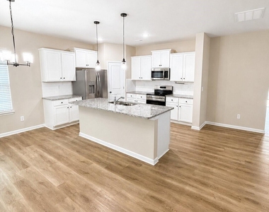 3228 Mcgee Hill Drive - Photo Thumbnail 2
