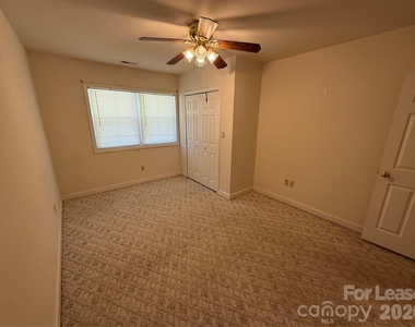 140 Watkins Street - Photo Thumbnail 8