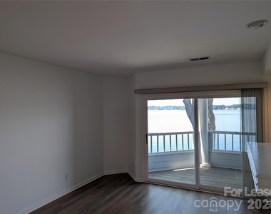 350 Northwest Drive - Photo Thumbnail 17