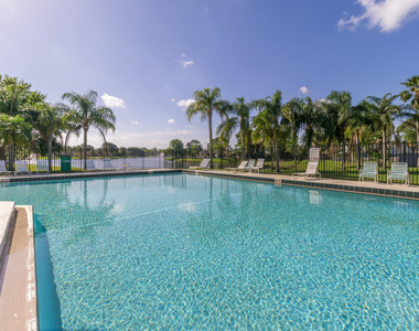 178 Pinewood Court - Photo Thumbnail 21
