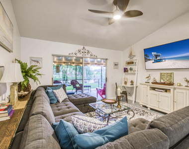 178 Pinewood Court - Photo Thumbnail 3
