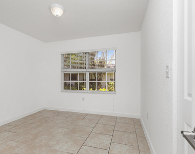 3525 Nw 114th Lane - Photo Thumbnail 12