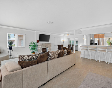 283 Imperial Lane - Photo Thumbnail 3