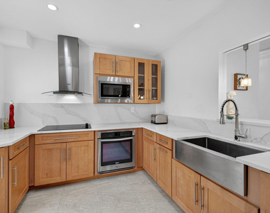 283 Imperial Lane - Photo Thumbnail 13