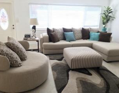 283 Imperial Lane - Photo Thumbnail 2