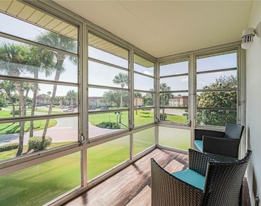 76 Royal Oak Drive - Photo Thumbnail 21