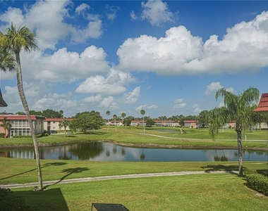 76 Royal Oak Drive - Photo Thumbnail 3