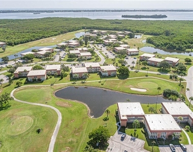 76 Royal Oak Drive - Photo Thumbnail 23