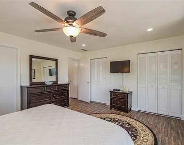 76 Royal Oak Drive - Photo Thumbnail 16