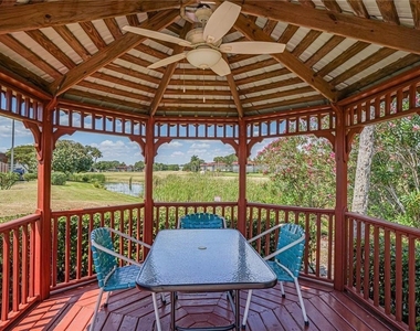 76 Royal Oak Drive - Photo Thumbnail 33