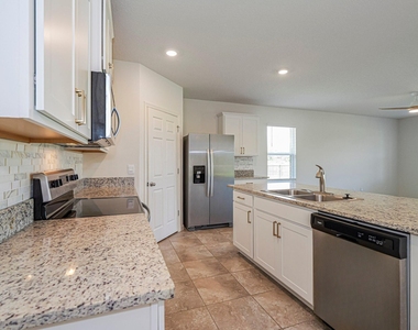 4103 Keeson Circle - Photo Thumbnail 6