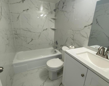 341 Windsor O - Photo Thumbnail 2