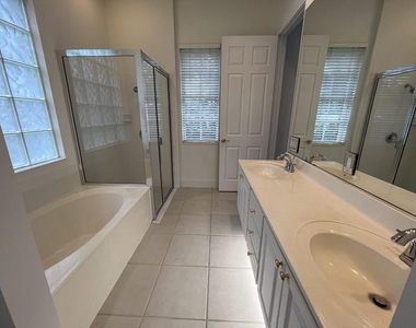 180 Barbados Drive - Photo Thumbnail 6