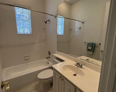 180 Barbados Drive - Photo Thumbnail 10