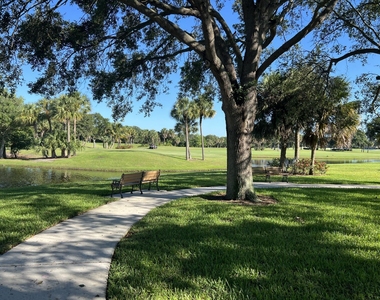180 Barbados Drive - Photo Thumbnail 11