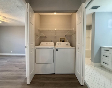 432 Ashwood Place - Photo Thumbnail 36