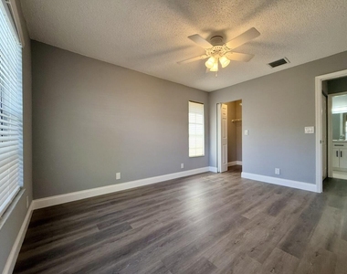 432 Ashwood Place - Photo Thumbnail 29