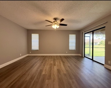 432 Ashwood Place - Photo Thumbnail 21