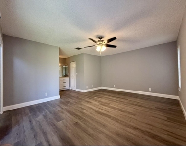432 Ashwood Place - Photo Thumbnail 18