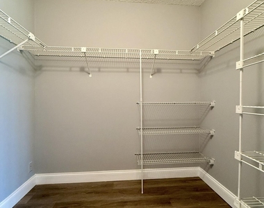 432 Ashwood Place - Photo Thumbnail 27