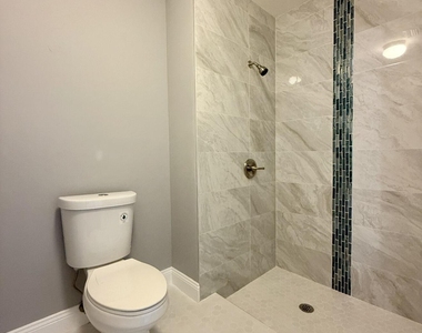 432 Ashwood Place - Photo Thumbnail 24