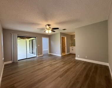 432 Ashwood Place - Photo Thumbnail 19