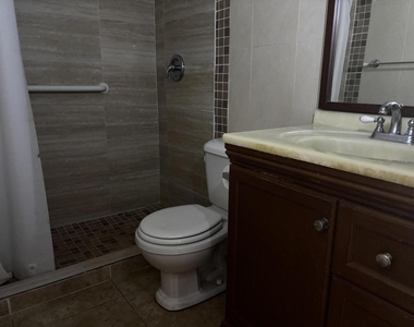 284 Windsor M - Photo Thumbnail 11