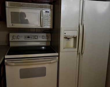 284 Windsor M - Photo Thumbnail 8