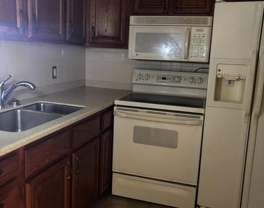 284 Windsor M - Photo Thumbnail 7