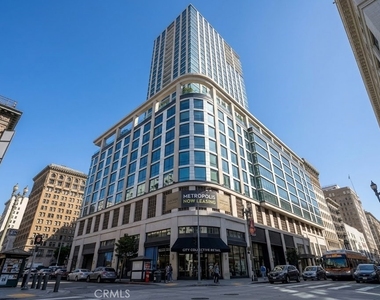 400 S Broadway - Photo Thumbnail 3