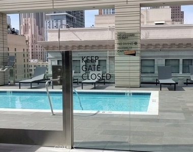 400 S Broadway - Photo Thumbnail 2