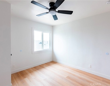 780 E Walton - Photo Thumbnail 11