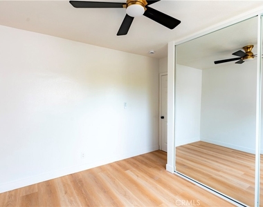 780 E Walton Street - Photo Thumbnail 10