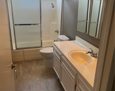 23630 Monument Canyon Drive - Photo Thumbnail 6