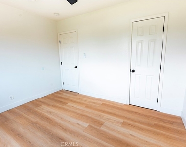 780 E Walton - Photo Thumbnail 9
