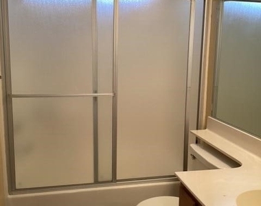 4660 Grandview Drive - Photo Thumbnail 11