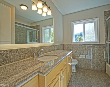 3915 Fredonia Drive - Photo Thumbnail 23
