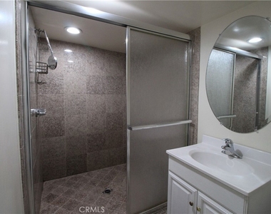 3915 Fredonia Drive - Photo Thumbnail 30