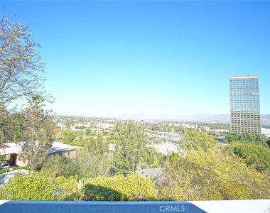 3915 Fredonia Drive - Photo Thumbnail 2