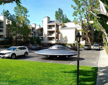 21500 Burbank - Photo Thumbnail 10
