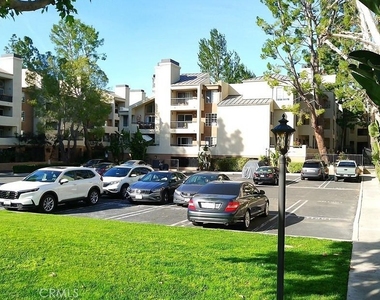 21500 Burbank - Photo Thumbnail 11