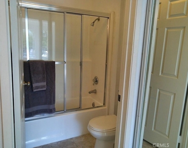 21500 Burbank - Photo Thumbnail 7
