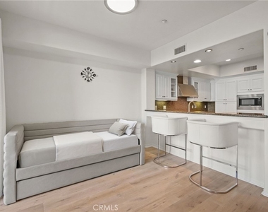 13031 Villosa Place - Photo Thumbnail 11