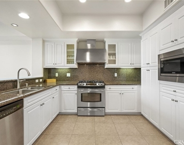 13031 Villosa Place - Photo Thumbnail 10