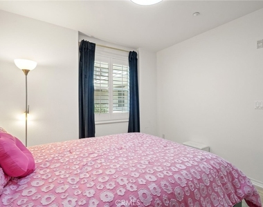 13031 Villosa Place - Photo Thumbnail 32
