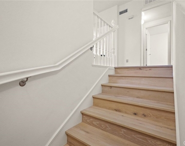 13031 Villosa Place - Photo Thumbnail 16