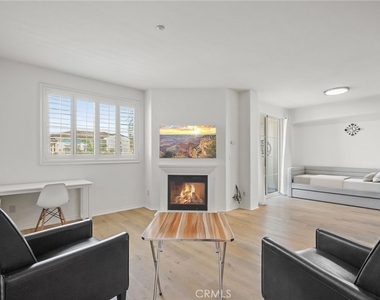 13031 Villosa Place - Photo Thumbnail 6