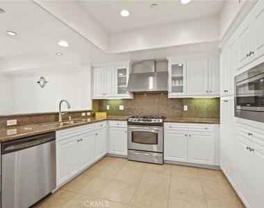 13031 Villosa Place - Photo Thumbnail 9