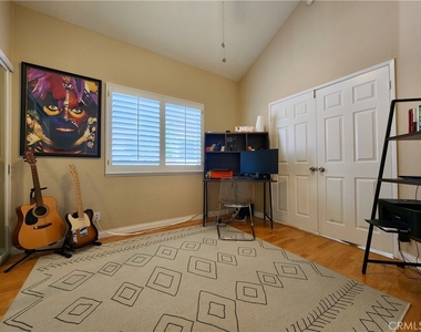 24718 Calle Serranona - Photo Thumbnail 15
