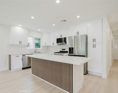 5740 Beck Avenue - Photo Thumbnail 8